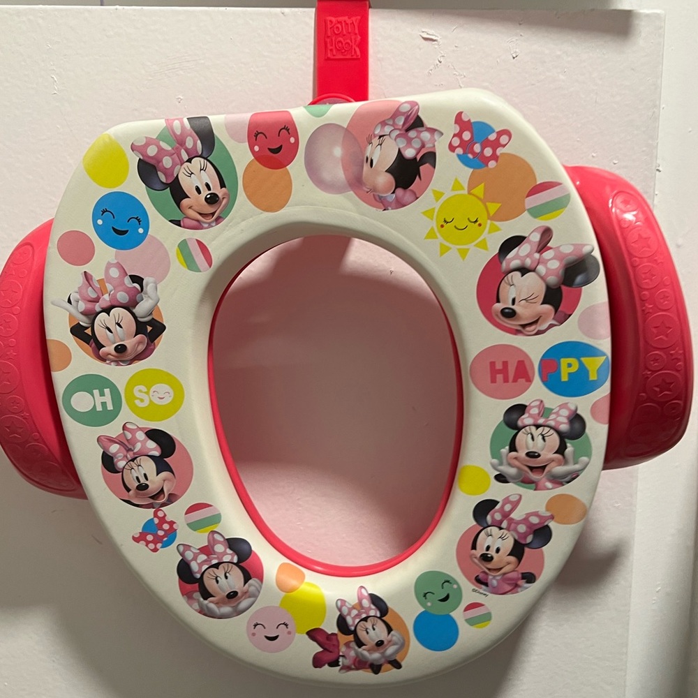 Minnie Mouse potty training toilet seat